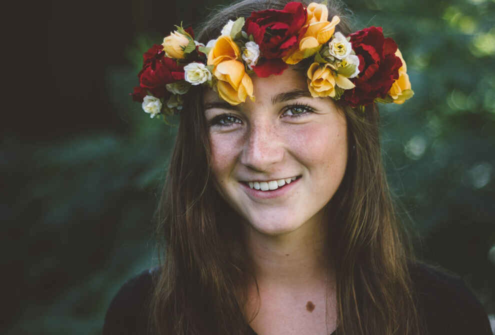 How to Create Beautiful Floral Headpieces This  Festival Season